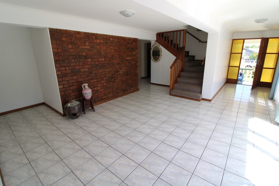 4 Bedroom Property for Sale in Denneoord Western Cape